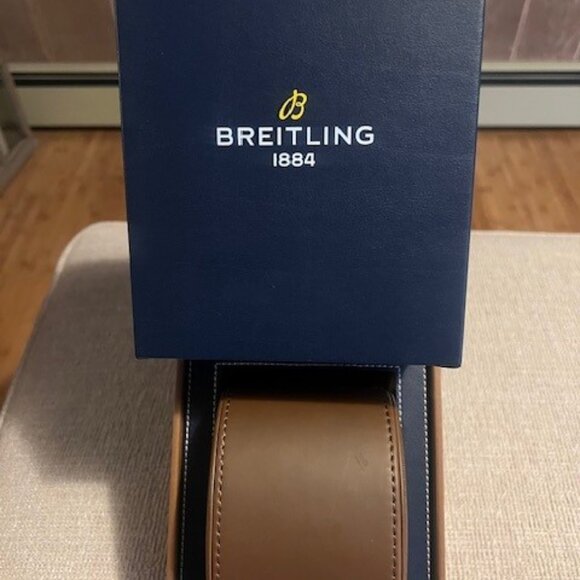 NWOT - Breitling Superocean Heritage AB2010, Black dial, Silver mesh bracelet - Picture 7 of 9